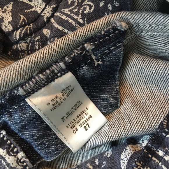 Guess Paint Splatter Distressed Flare Leg Jeans - Picture 8 of 8